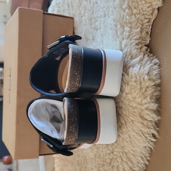 NWT IOB Clarks Lizby Ease Black Lea Leather Easy Slide Sandal ๐ก ๐ค - Picture 11 of 16